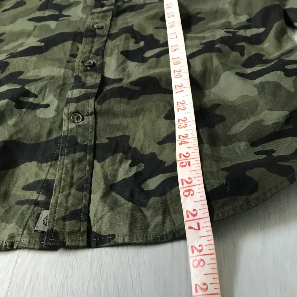 BANANA REPUBLIC CAMO POPLIN GREEN BUTTON UNTUCKED SHIRT MENS MEDIUM